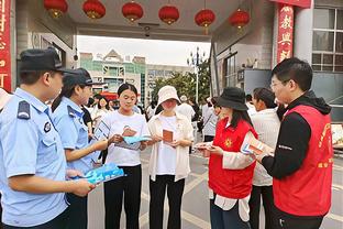 承认在曼联换踢法，滕哈赫在阿贾克斯最后一个赛季控球率仅次曼城